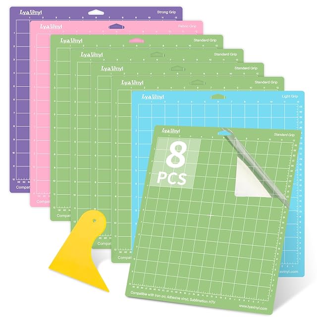 Acht Lya-Vinyl-Matten aufgefächert — lila „Strong“, rosa „Fabric“, fünf grüne „Standard“, blau „Light“ — mit einem gelben Schaber